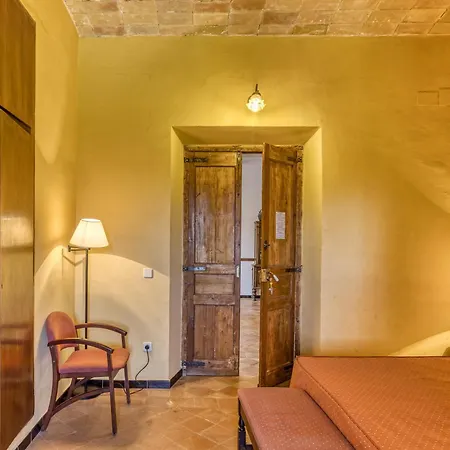 Casadella Serra de Daró